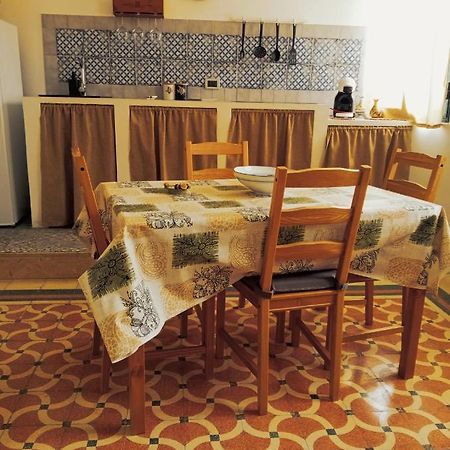 A Due Passi Dal Porto Apartment ตราปานี ภายนอก รูปภาพ