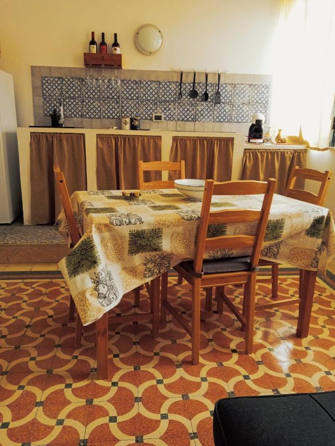 A Due Passi Dal Porto Apartment ตราปานี ภายนอก รูปภาพ