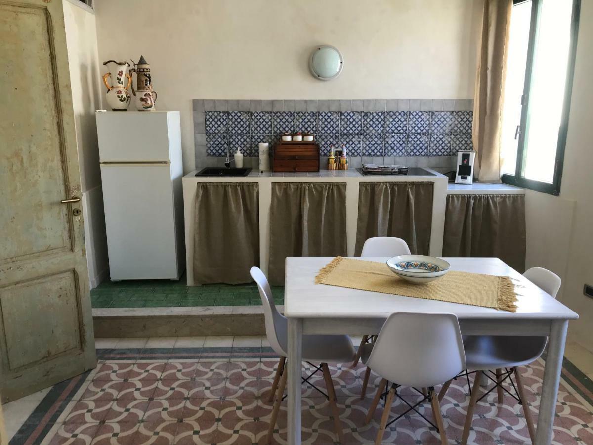 A Due Passi Dal Porto Apartment ตราปานี ภายนอก รูปภาพ
